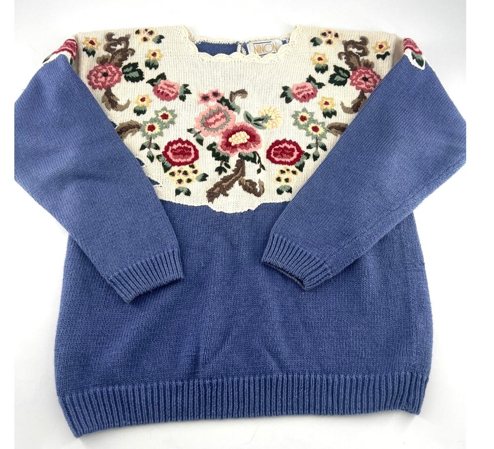 Vintage Ninon de Lenclos Womens Sweater S Blue Floral Granny Knit Cottagecore